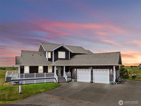 234 26th Street NW Long Beach WA 98631