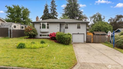 Photo of 3915 S 248th Street, Kent, WA 98032 (MLS # 2524346)