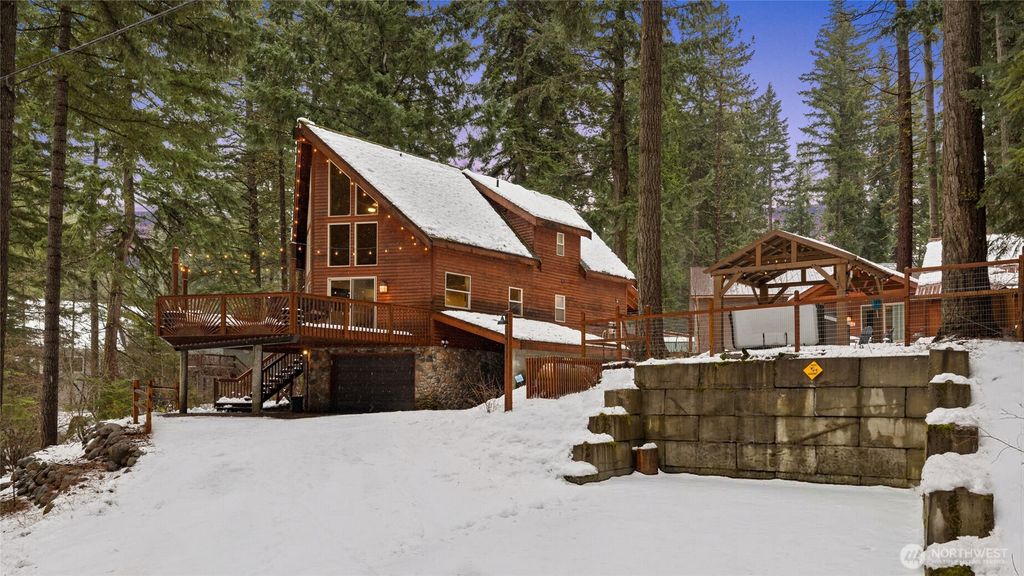 Photo of 1511 Oakmont Drive, Cle Elum, WA 98922 (MLS # 2493877)