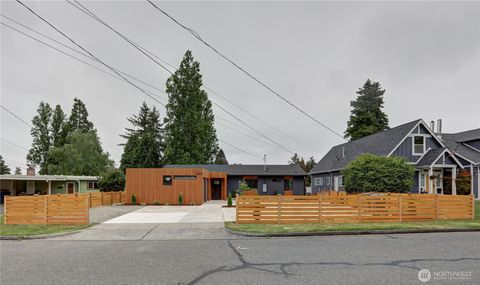 Photo of 1324 N Hawthorne Street, Tacoma, WA 98406 (MLS # 2495013)