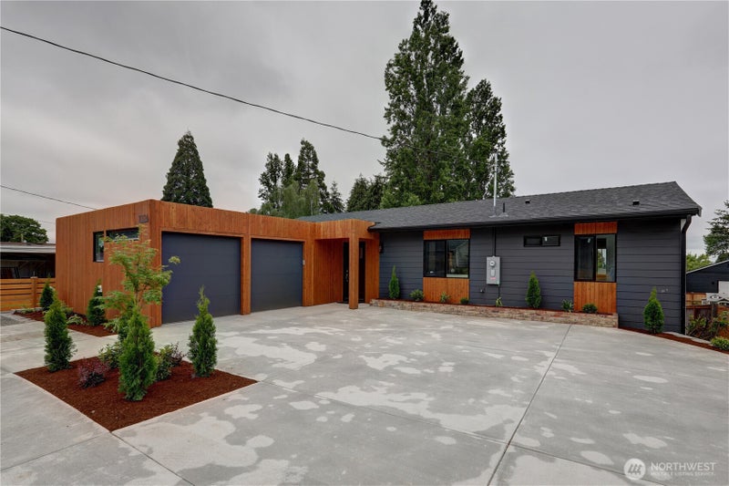 1324 N Hawthorne Street