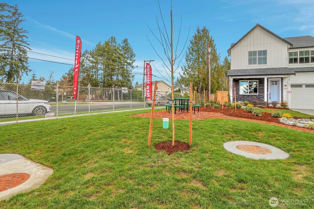 Photo of 14115 15th Avenue W, Lynnwood, WA 98087 (MLS # 2333803)