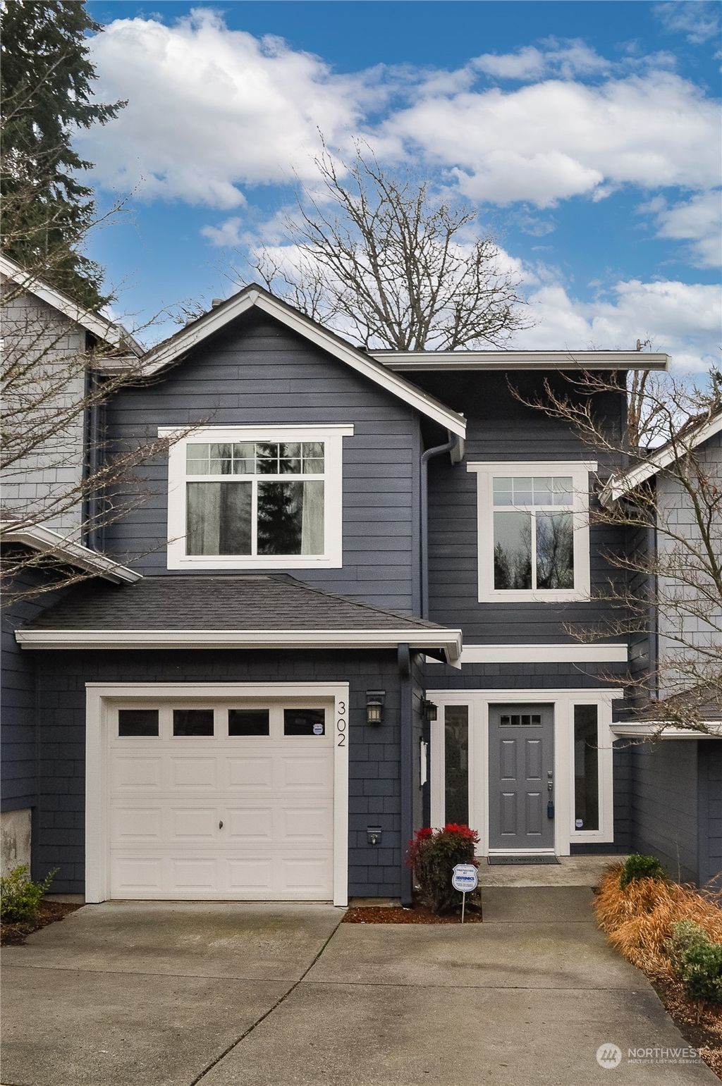 Photo of 5505 Lakemont Boulevard SE #302, Bellevue, WA 98006 (MLS # 2029183)