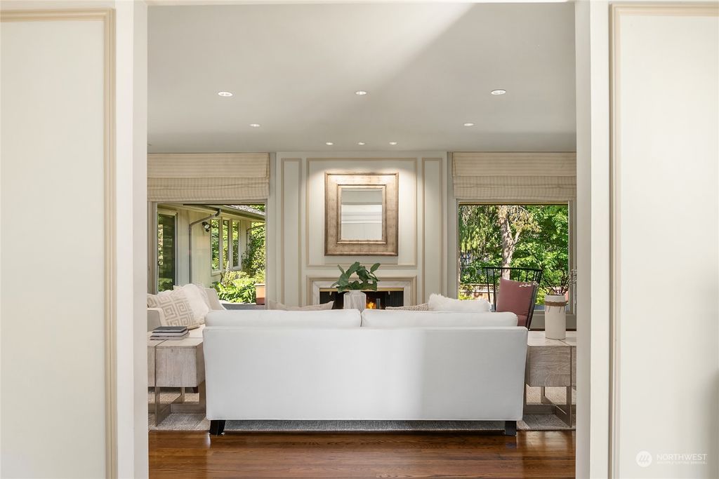 Photo of 1612 Shenandoah Drive E, Seattle, WA 98112 (MLS # 2076652)