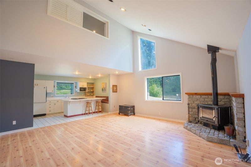734 Swan Road