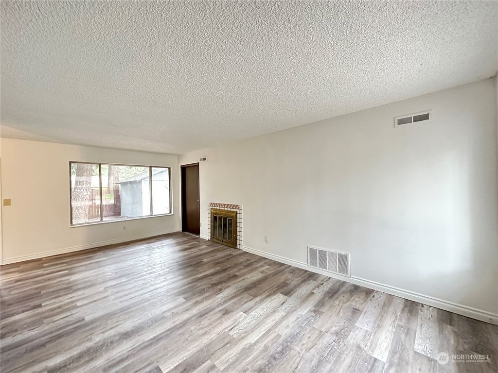 Photo of 19451 SE 266th Street, Covington, WA 98042 (MLS # 2236336)