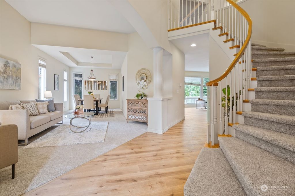 Photo of 141 242nd Avenue SE, Sammamish, WA 98074 (MLS # 2271768)