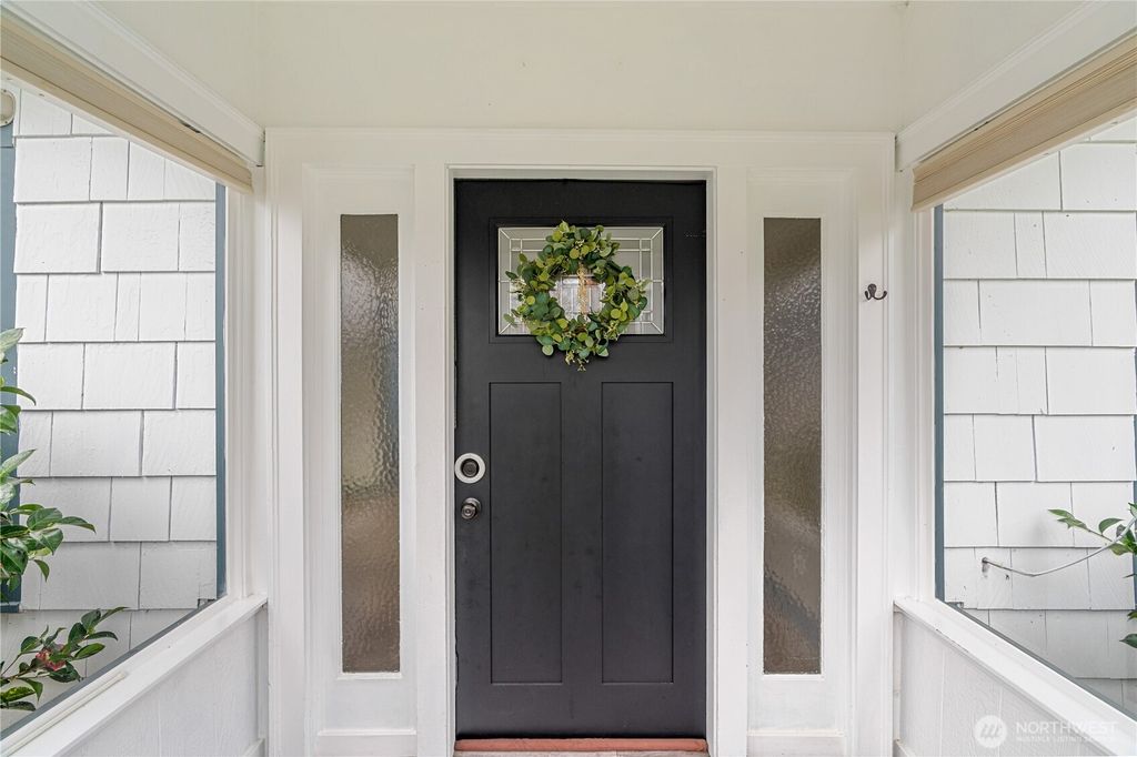 Photo of 305 Fillmore Street, Hoquiam, WA 98550 (MLS # 2486147)