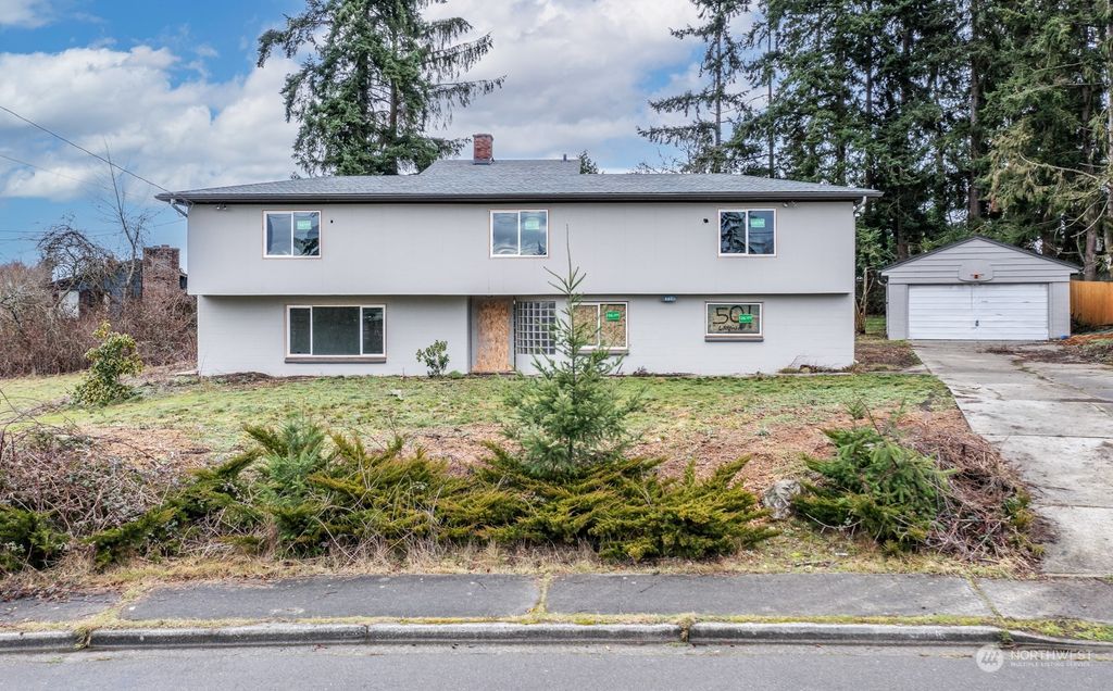 Photo of 501 Legion Drive, Everett, WA 98201 (MLS # 2194720)