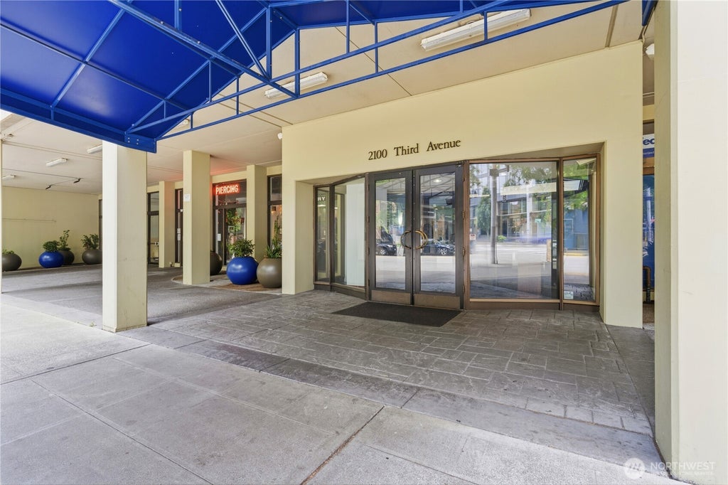 Photo of 2100 3rd Avenue #506, Seattle, WA 98121 (MLS # 2546293)