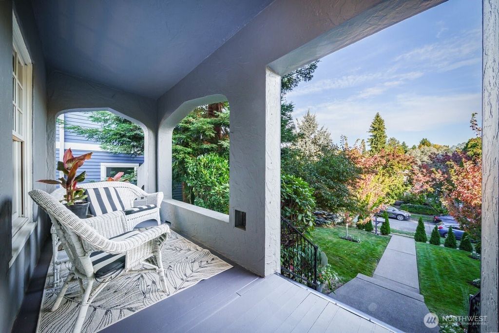 Photo of 5417 40th Avenue SW, Seattle, WA 98136 (MLS # 2449444)