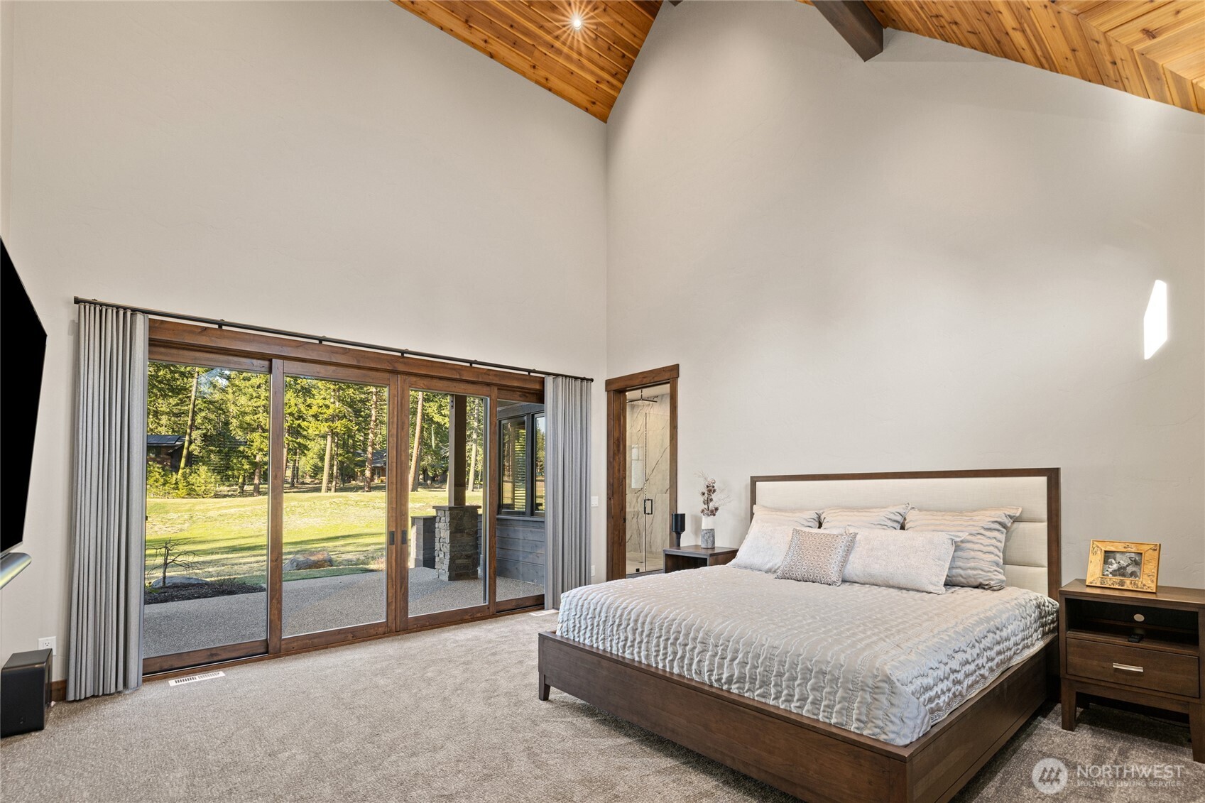 Cle Elum, Washington, 98922, United States, 5 Bedrooms Bedrooms, ,6 BathroomsBathrooms,Residential,Active,2012925