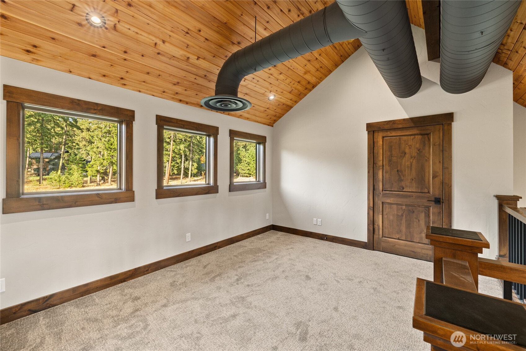 Cle Elum, Washington, 98922, United States, 5 Bedrooms Bedrooms, ,6 BathroomsBathrooms,Residential,Active,2012925