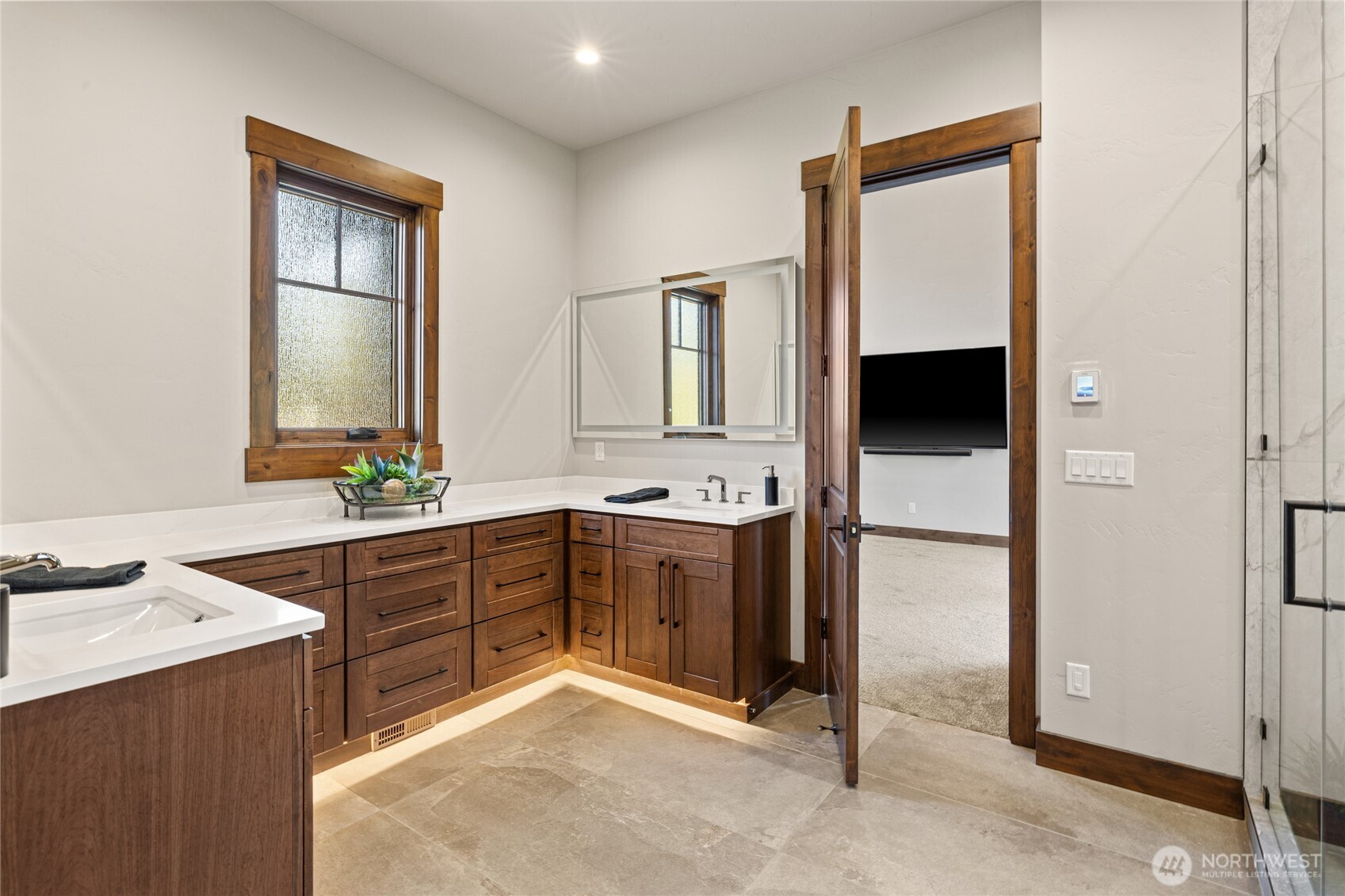 Cle Elum, Washington, 98922, United States, 5 Bedrooms Bedrooms, ,6 BathroomsBathrooms,Residential,Active,2012925