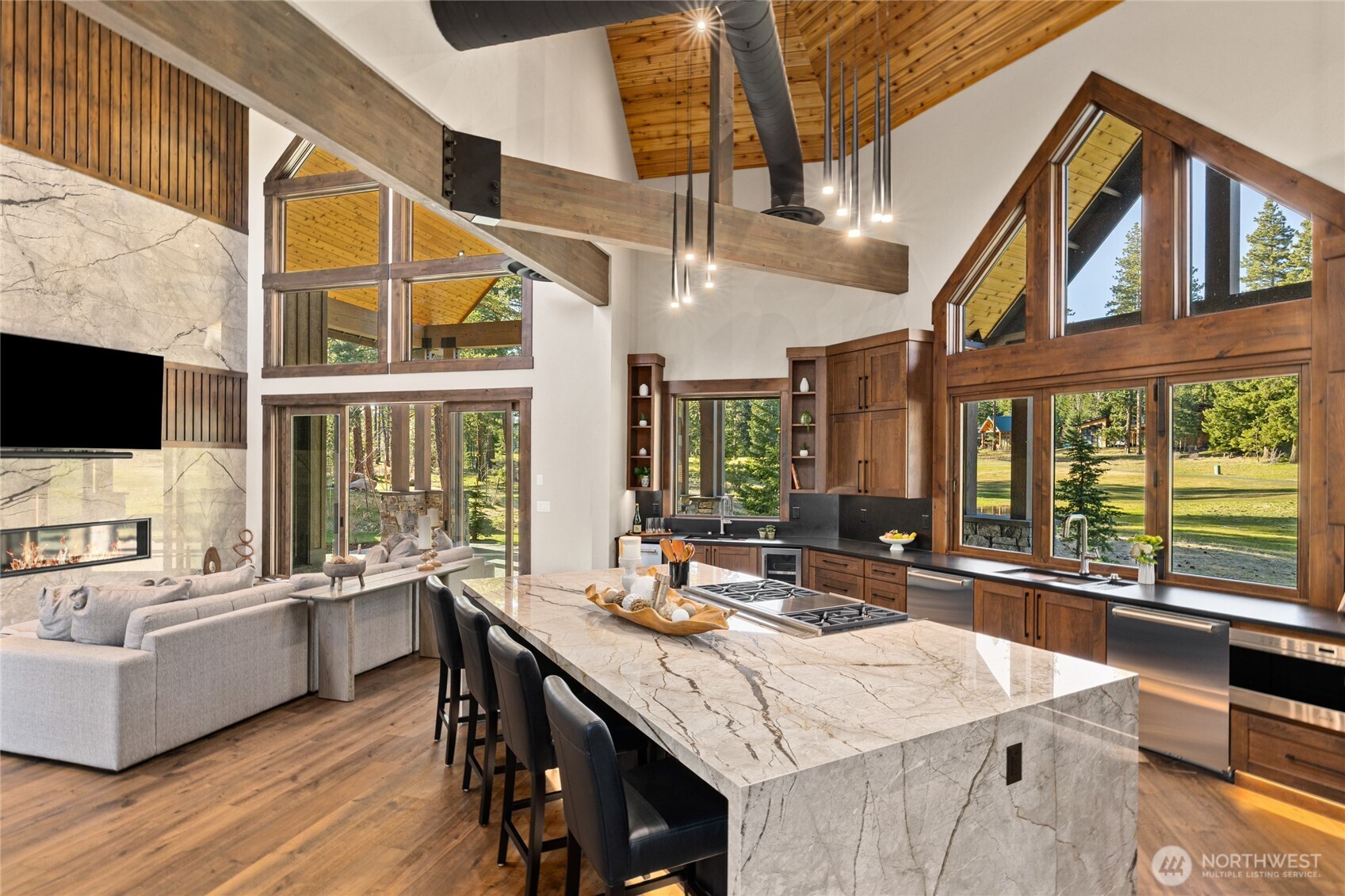 Cle Elum, Washington, 98922, United States, 5 Bedrooms Bedrooms, ,6 BathroomsBathrooms,Residential,Active,2012925