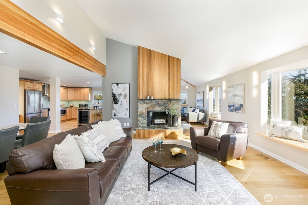 Photo of 6001 60th Avenue NE, Seattle, WA 98115 (MLS # 2508241)