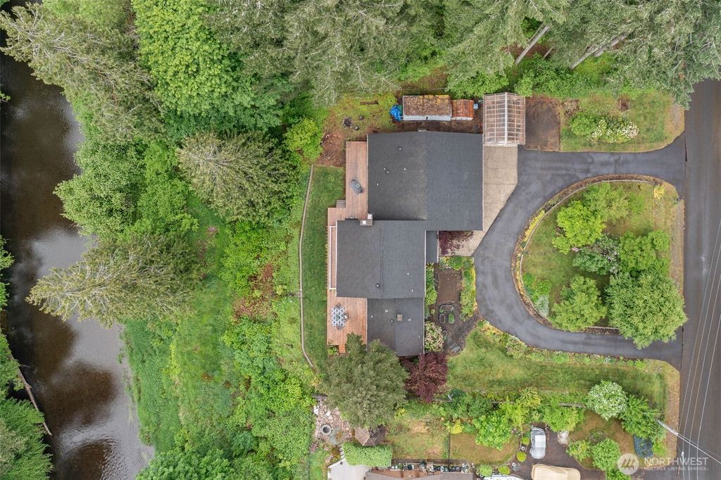 Photo of 11008 Cowlitz Drive SE, Olympia, WA 98501 (MLS # 2524781)