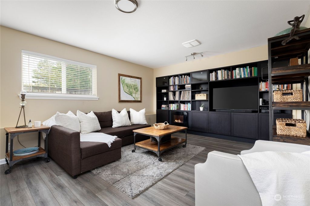 listing image 9360849308189642980
