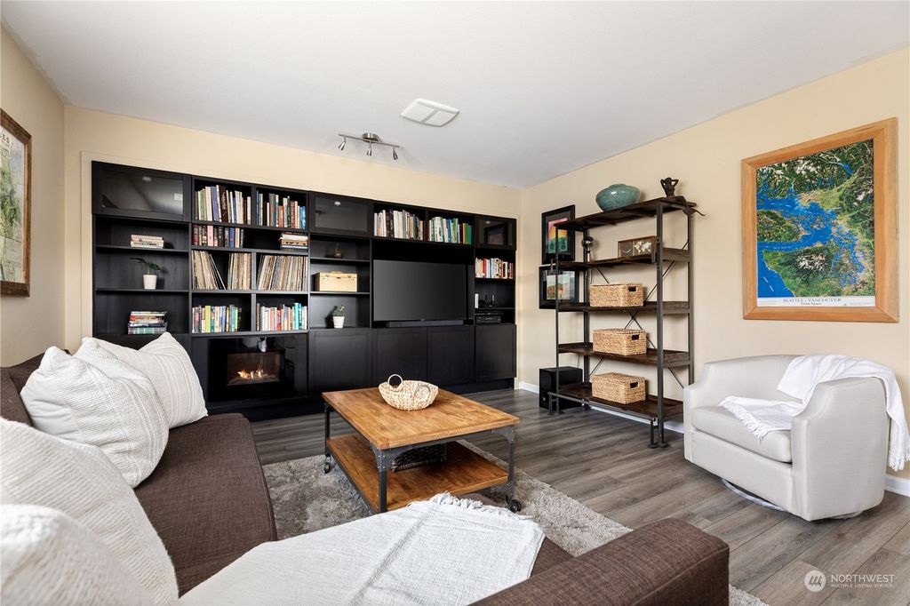 listing image 9361006427260620966