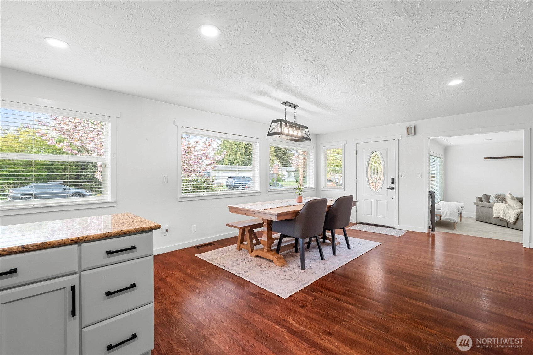 317 Laurelhurst Drive SE