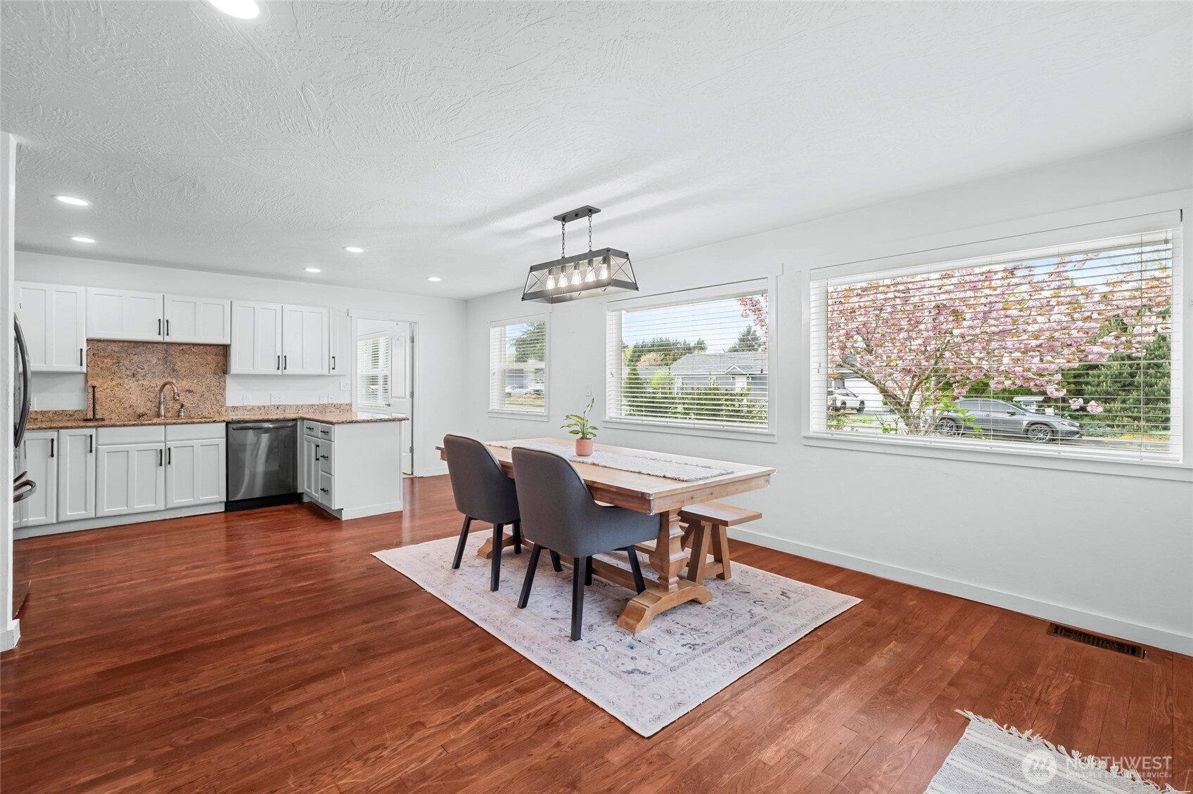 317 Laurelhurst Drive SE