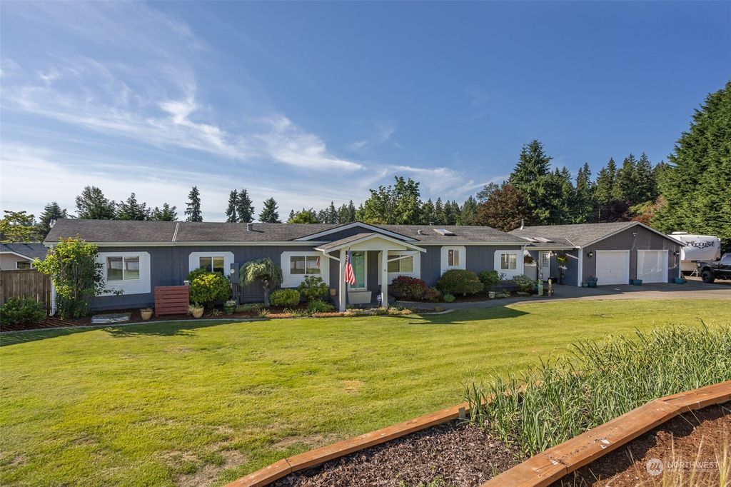 Photo of 14924 SE 114th Street, Renton, WA 98059 (MLS # 2127712)
