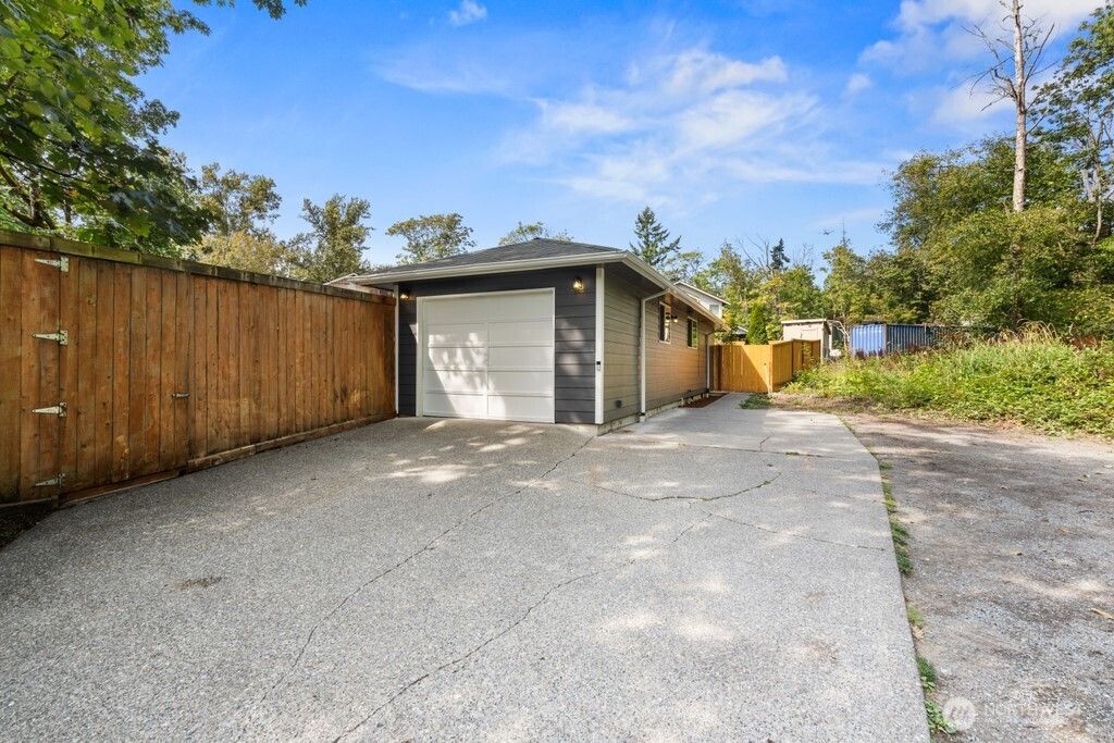 Photo of 1426 S Kent Des Moines Road, Des Moines, WA 98198 (MLS # 2431206)