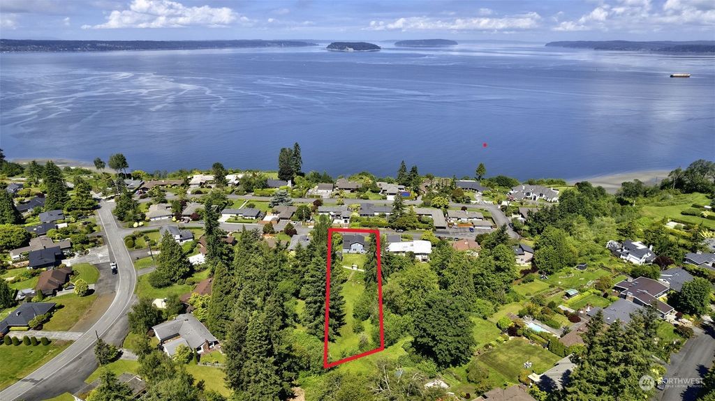 Photo of 1021 Crown Drive, Everett, WA 98203 (MLS # 2248340)