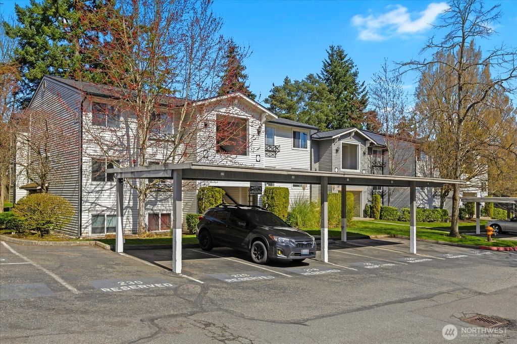 Photo of 15415 35th Avenue W #C301, Lynnwood, WA 98087 (MLS # 2499623)