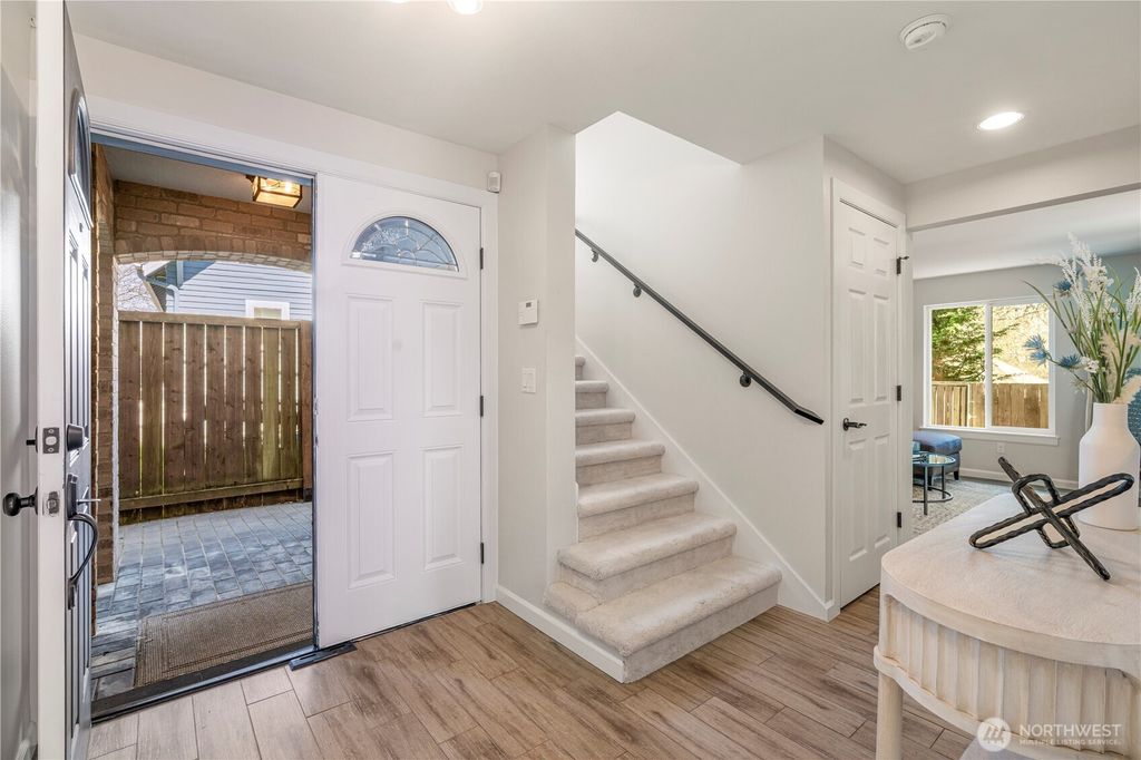 Photo of 421 NE 60th Street, Seattle, WA 98115 (MLS # 2497051)