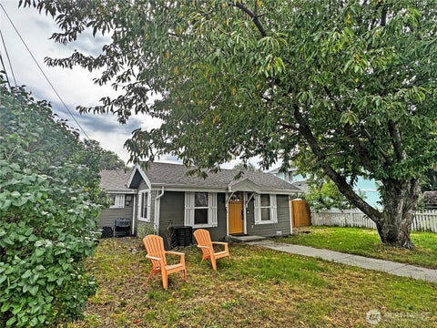 Photo of 102 E Manitoba Avenue, Ellensburg, WA 98926 (MLS # 2577633)