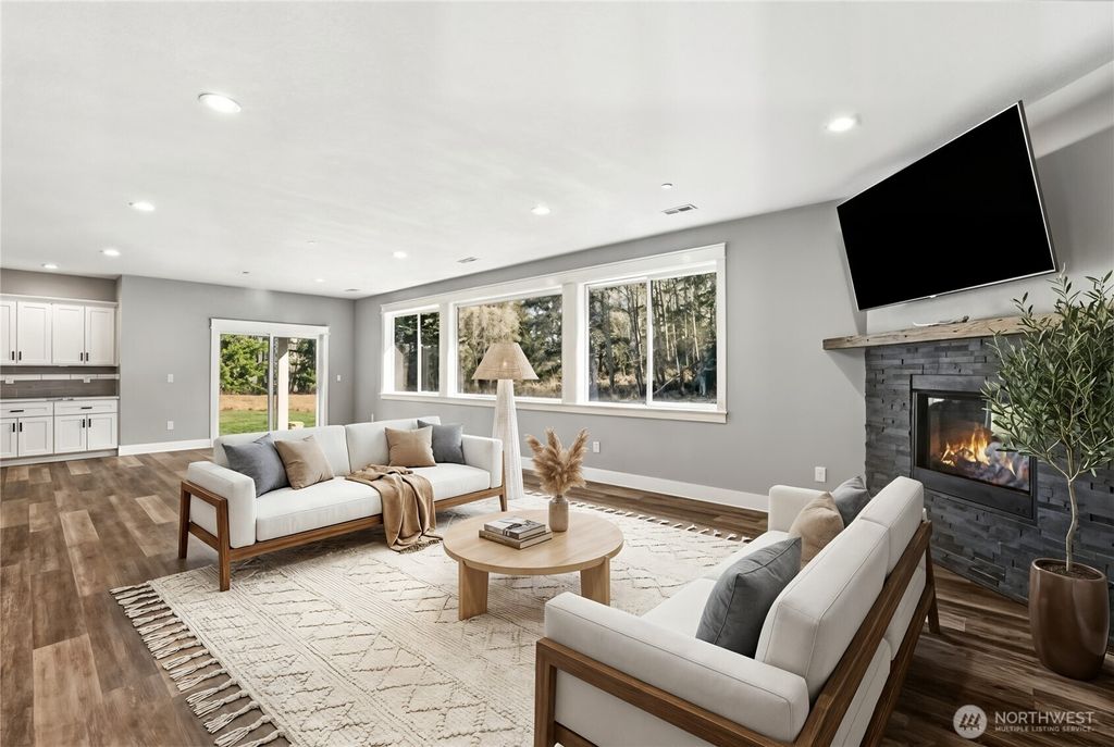 Photo of 45615 162nd Avenue E, Eatonville, WA 98328 (MLS # 2478695)