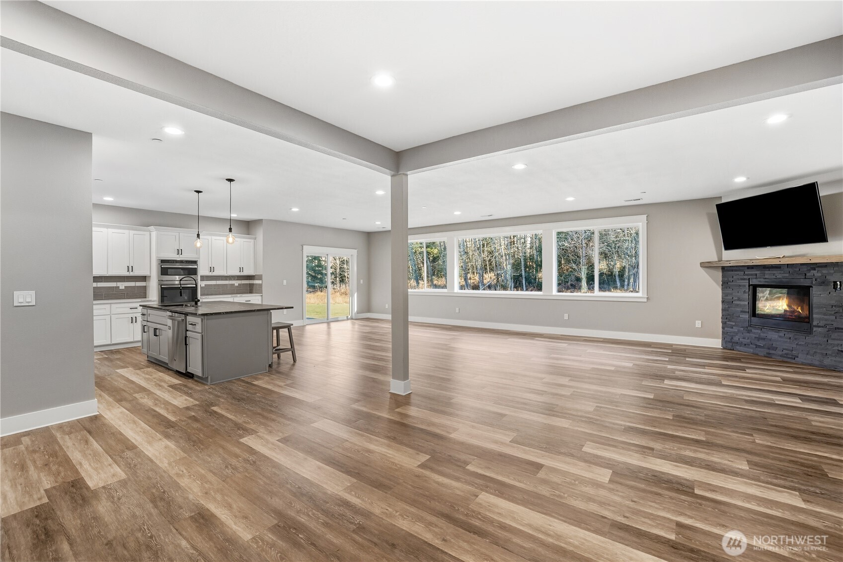 45615 162nd Avenue E