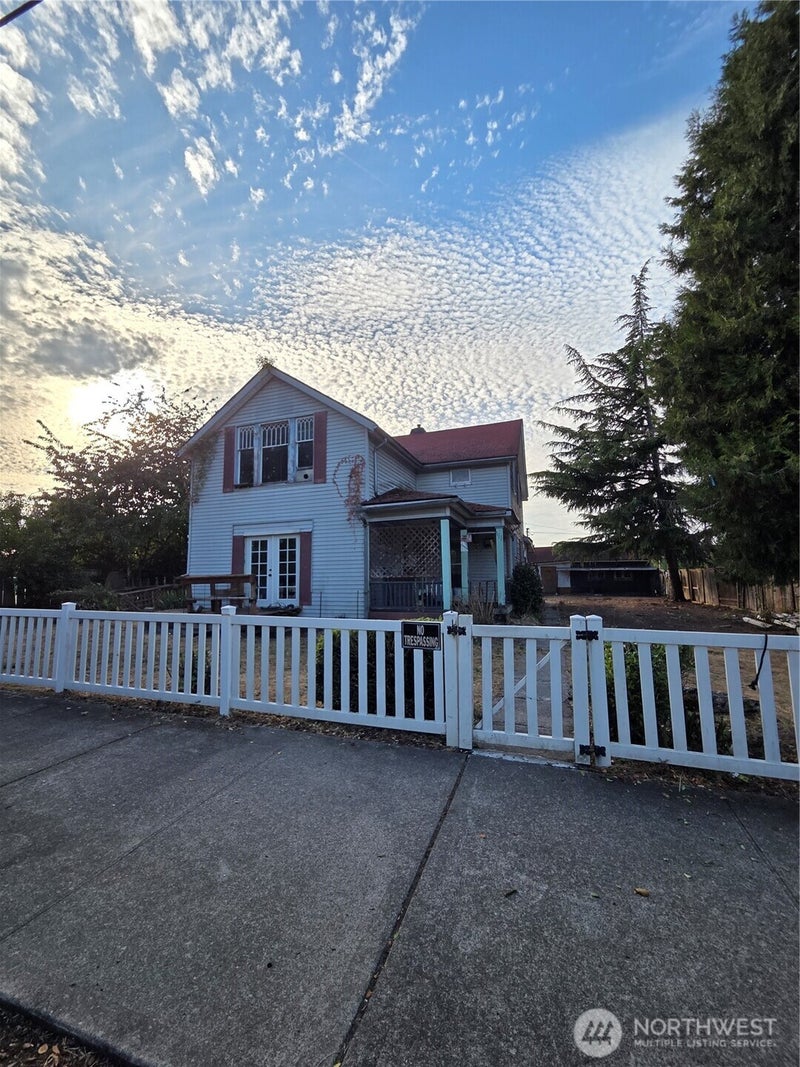 111 Calistoga Street E