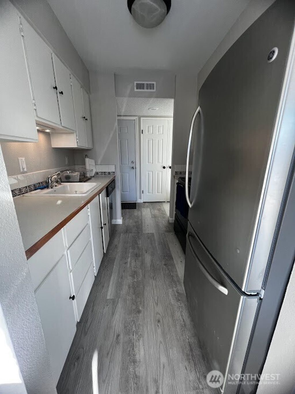 Photo of 14510 124th Avenue NE #B141, Kirkland, WA 98034 (MLS # 2497831)