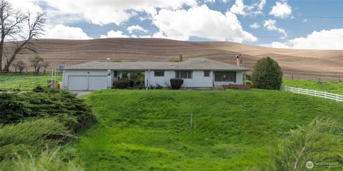 Photo of 950 Lewis Peak Road, Waitsburg, WA 99361 (MLS # 2519369)