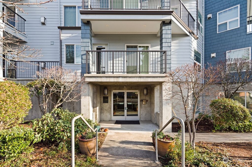 Photo of 22226 6th Avenue S #302, Des Moines, WA 98198 (MLS # 2317925)