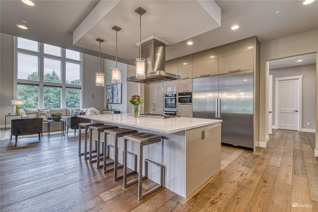 Photo of 16677 SE Cougar Mountain Way, Bellevue, WA 98006 (MLS # 1980901)
