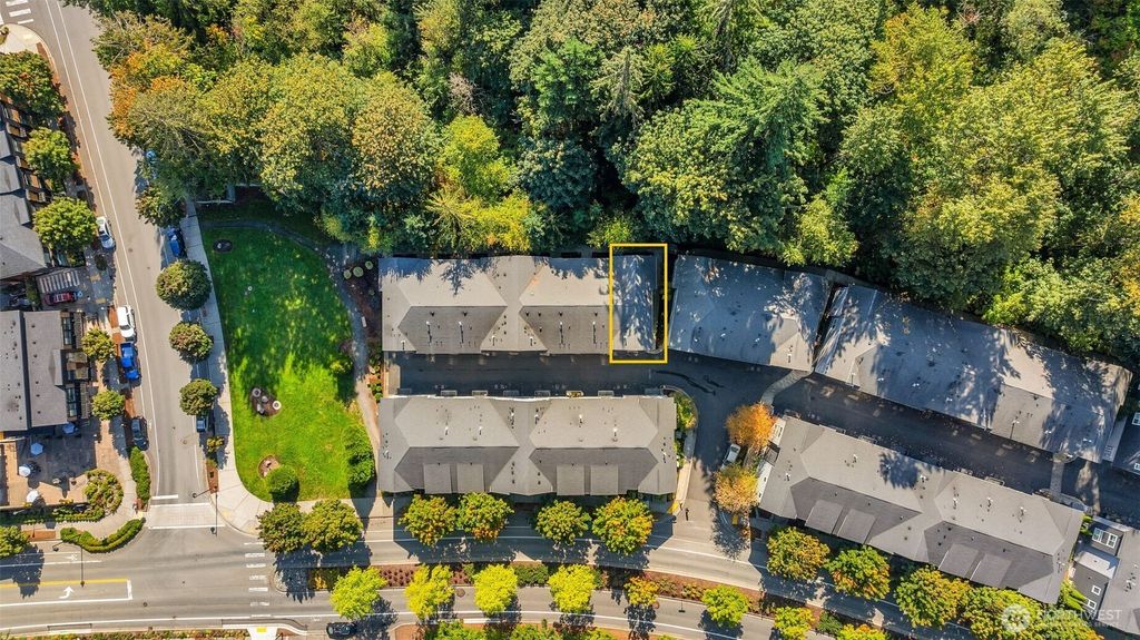 Photo of 2131 NW Moraine Place, Issaquah, WA 98027 (MLS # 2438333)