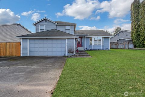 Photo of 11921 SE 260th Place, Kent, WA 98030 (MLS # 2475800)