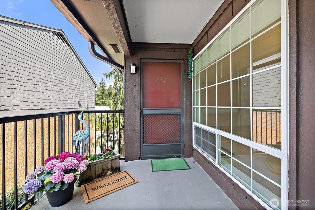 Photo of 3425 S 176 St #271, SeaTac, WA 98188 (MLS # 2369720)