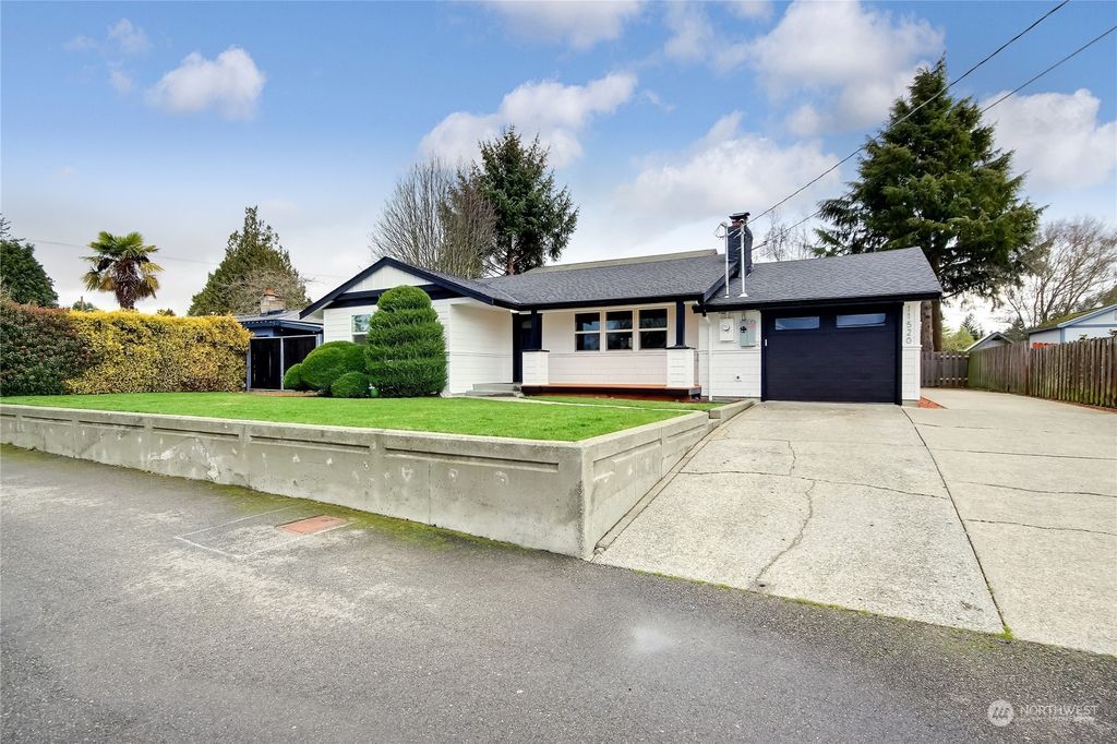 Photo of 11520 27th Place SW #A, Seattle, WA 98146 (MLS # 2045603)