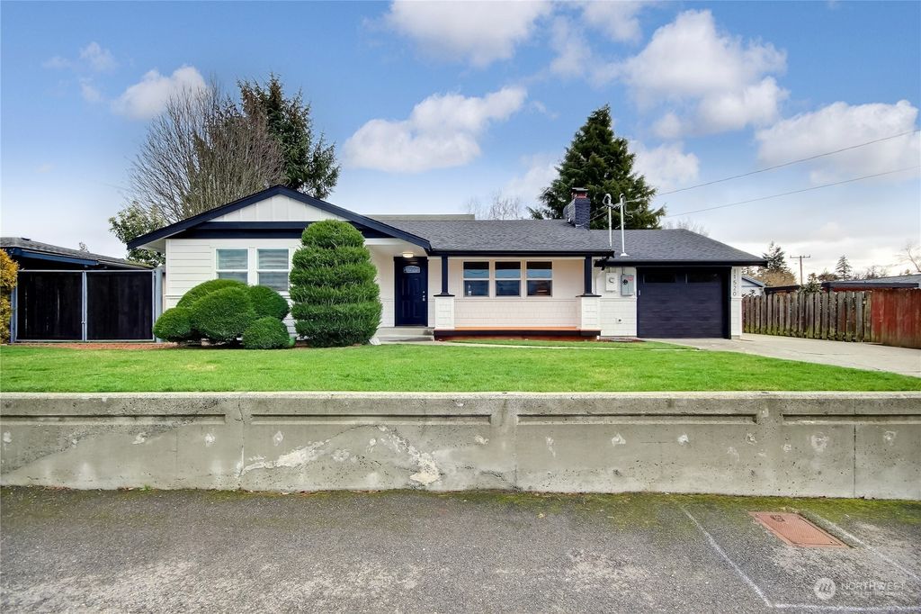Photo of 11520 27th Place SW #A, Seattle, WA 98146 (MLS # 2045603)