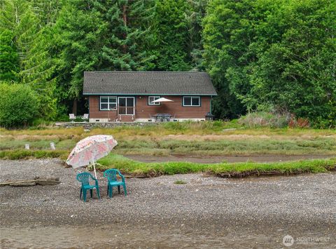 Photo of 730 E North Bay Road, Allyn, WA 98524 (MLS # 2426126) Photo of 730 E North Bay Road, Allyn, WA 98524 (MLS # 2426126)