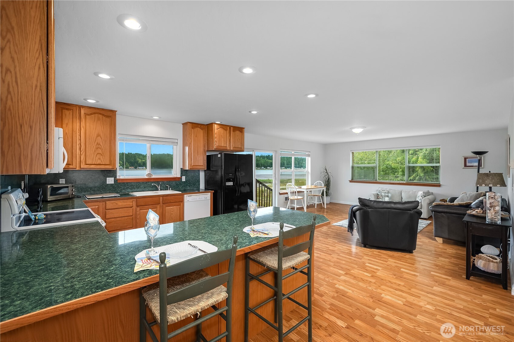 730 E North Bay Road