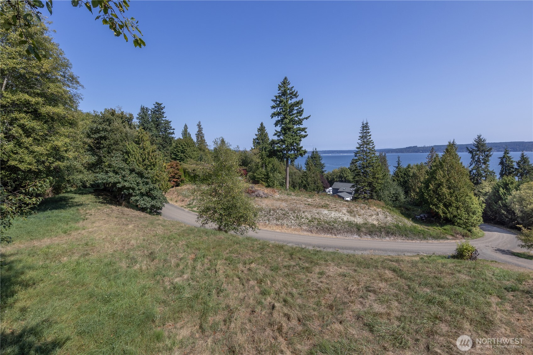 999 Maxview Drive
