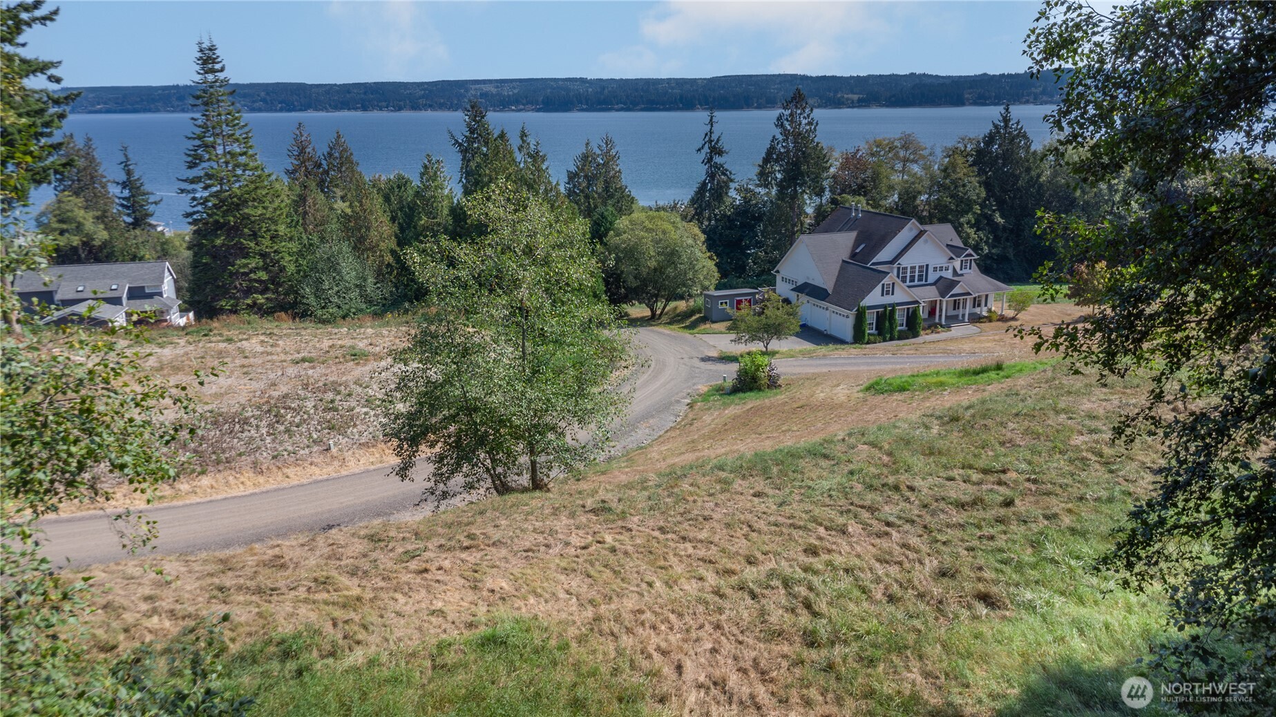 999 Maxview Drive