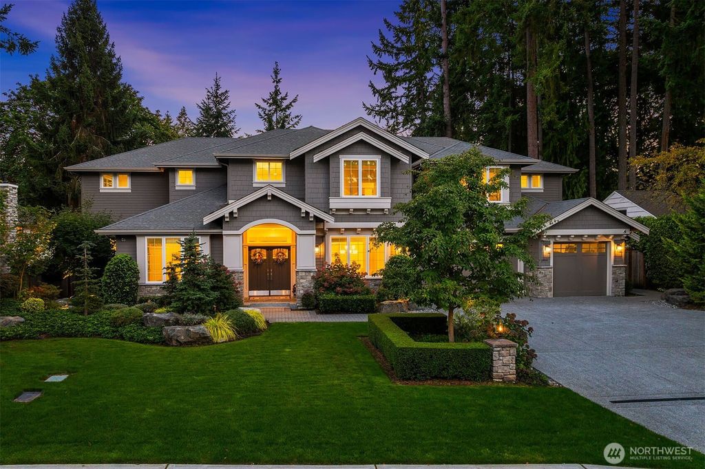 Photo of 10461 SE 23rd Street, Bellevue, WA 98004 (MLS # 2517404)