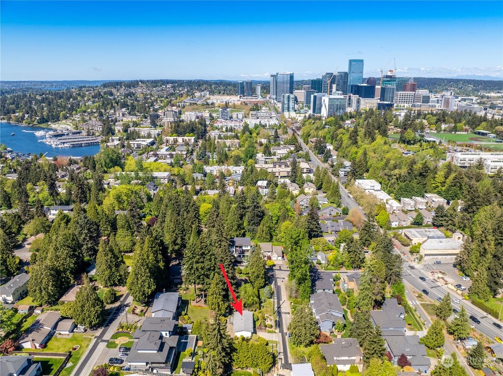 Photo of 825 103rd Avenue SE, Bellevue, WA 98004 (MLS # 2228037)