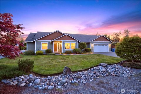 Photo of 315 N Mcneely Street, Buckley, WA 98321 (MLS # 2559704)